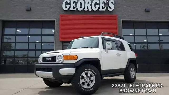 2014 toyota fj cruiser base