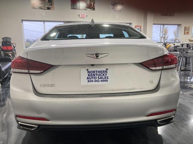 2015 hyundai genesis in newport, kentucky
