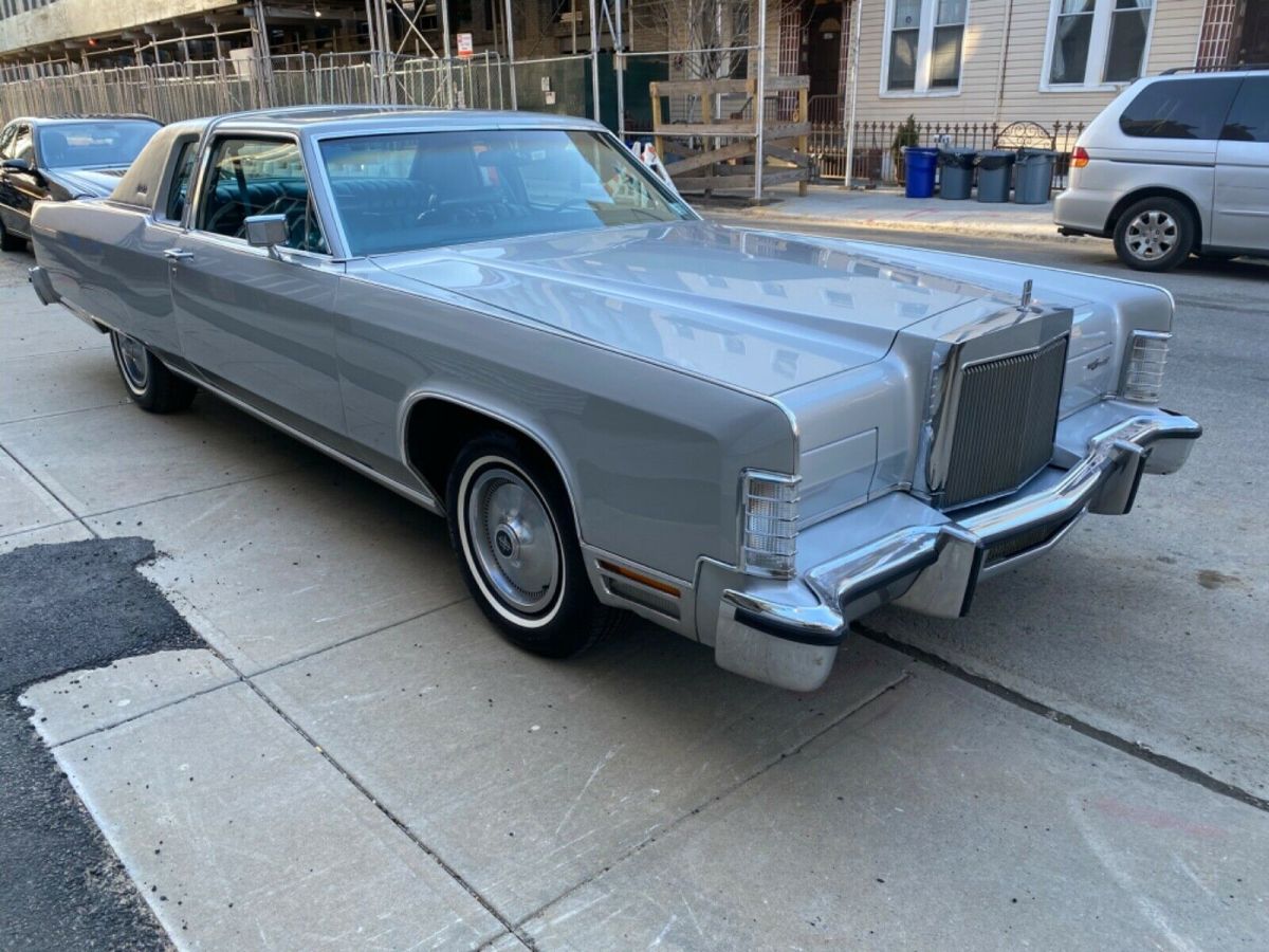 1977 lincoln towncar coupe