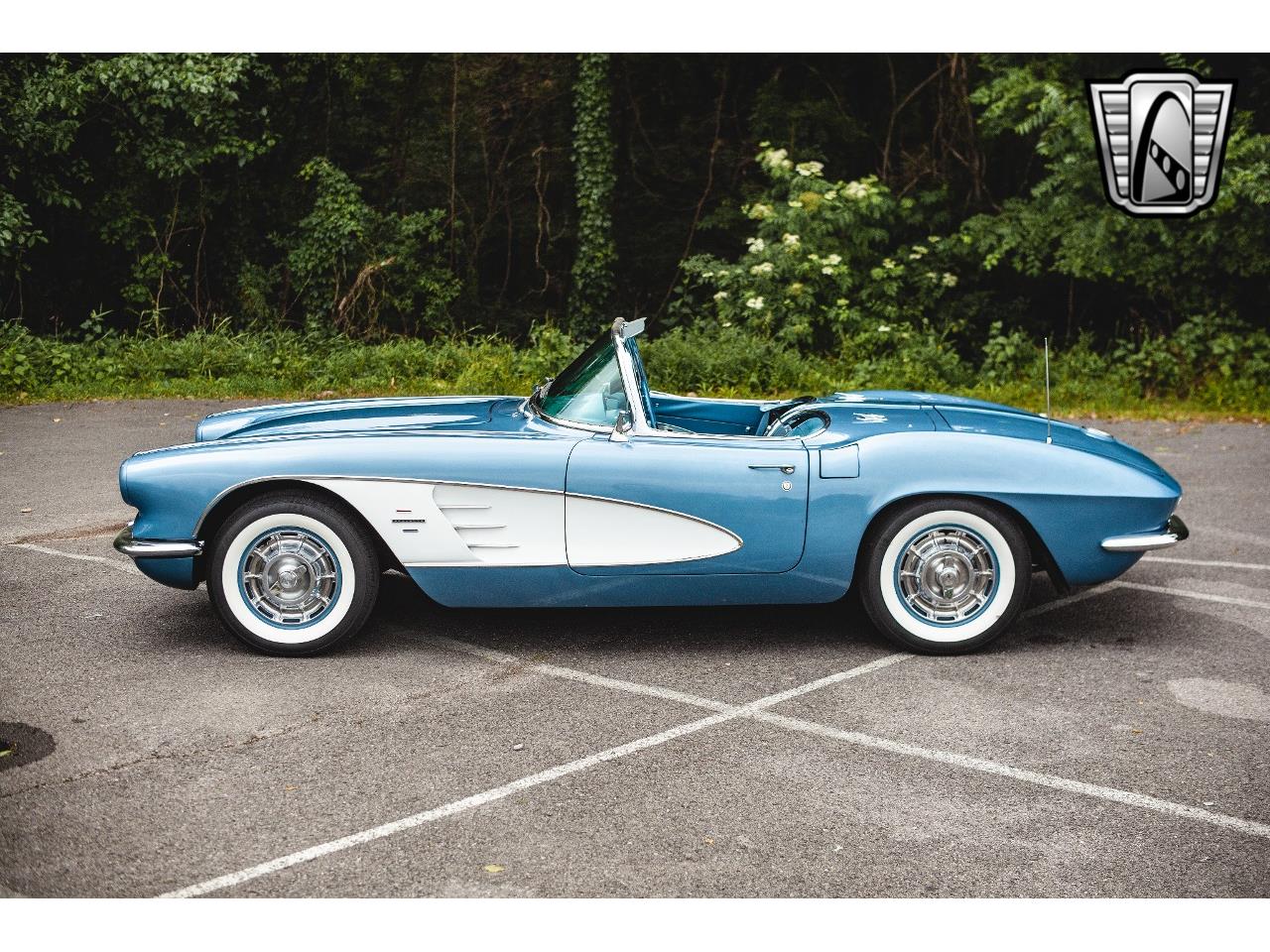 1961 chevrolet corvette
