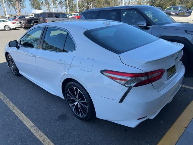 2019 toyota camry se