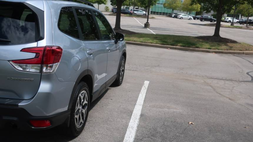 2022 subaru forester premium