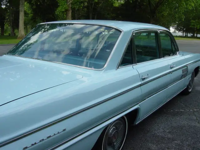 1962 oldsmobile nentey-eight town sedan