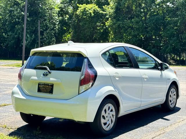 2016 toyota prius c two