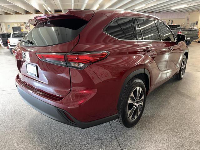 2021 toyota highlander xle