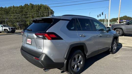 2024 Toyota RAV4 hybrid xle