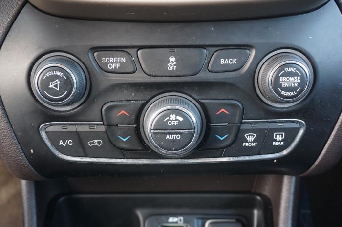 used 2014 jeep cherokee fwd latitude batavia, oh 45103 for sale in batavia, ohio