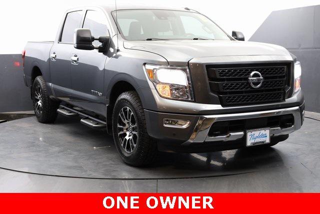 2021 nissan titan sv