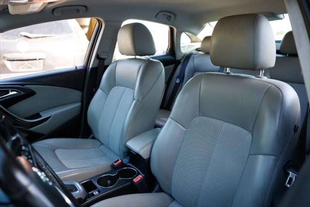 2013 buick verano base