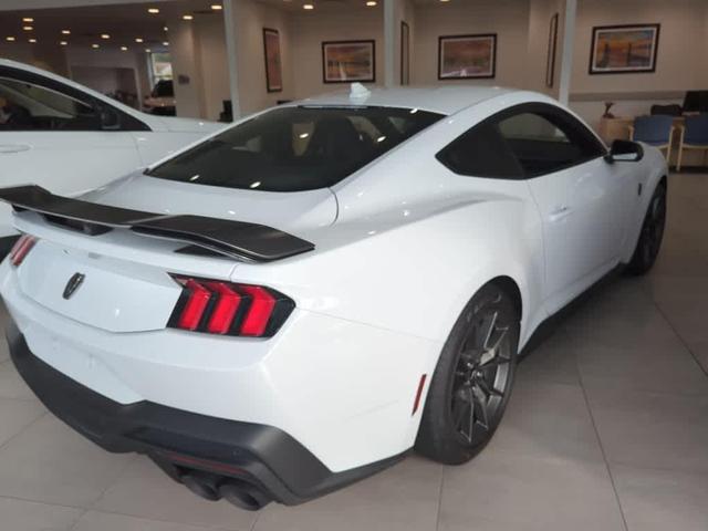 2024 ford mustang dark horse