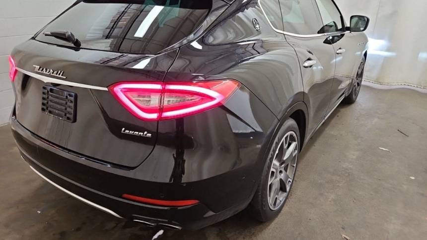 2017 maserati levante s