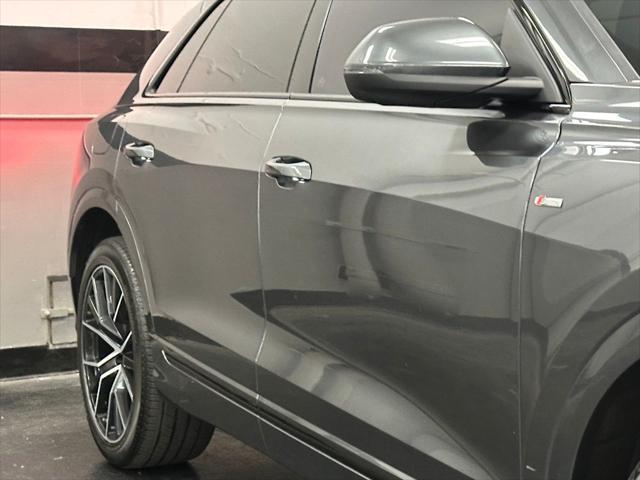 2022 audi q8 55 premium plus