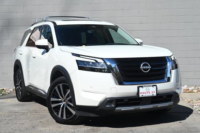 2023 nissan pathfinder platinum 4wd