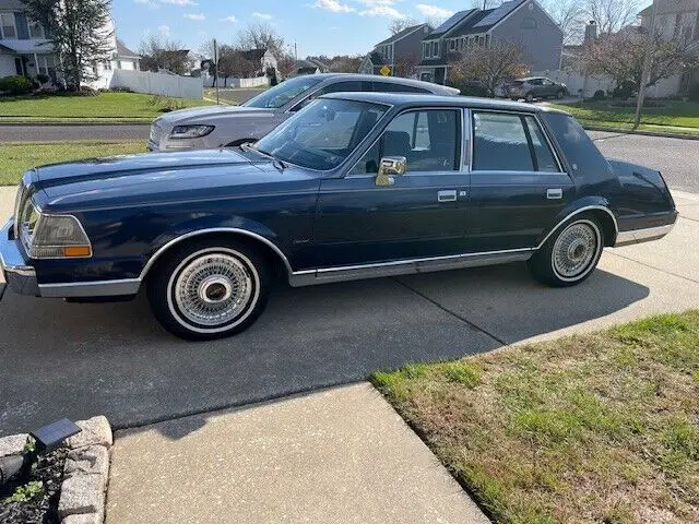 84 lincoln continental fuel injection,air suspension,5.0 liter v-8 engine