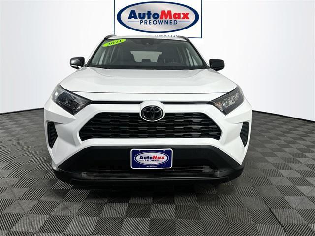 2021 toyota rav4 le