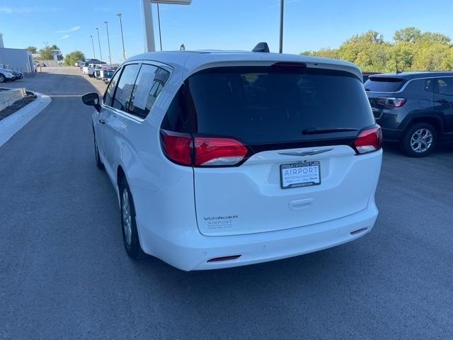 2020 chrysler voyager l