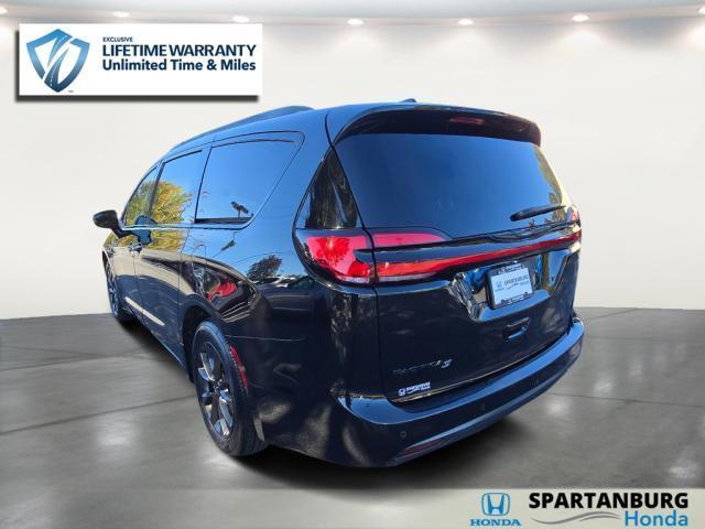2021 chrysler pacifica touring