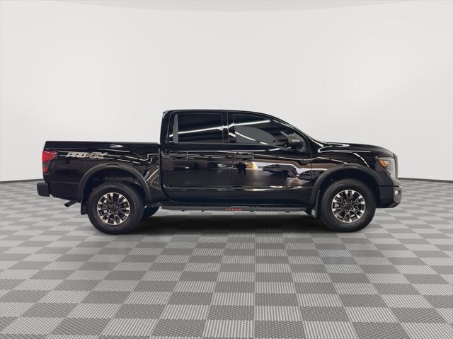 2024 nissan titan pro-4x