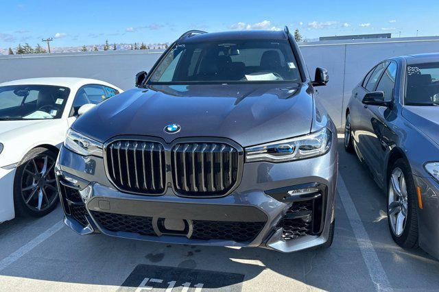 2022 bmw x7 m50i