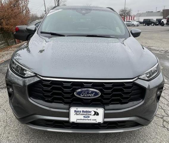 2023 ford escape st-line select