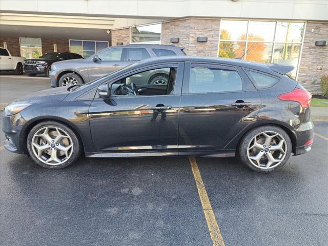 2018 ford focus st base
