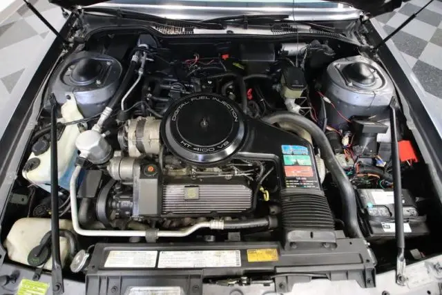 2 owner, 58k actual miles, 4.1l v8, auto, ps, frnt discs, loaded classc cadillac