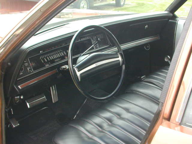 1972 chrysler town and country 9 passenger station wagon