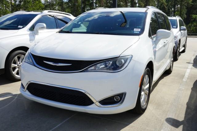 2019 chrysler pacifica touring l