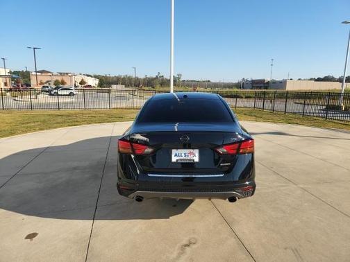 2021 nissan altima in milwaukee, wisconsin
