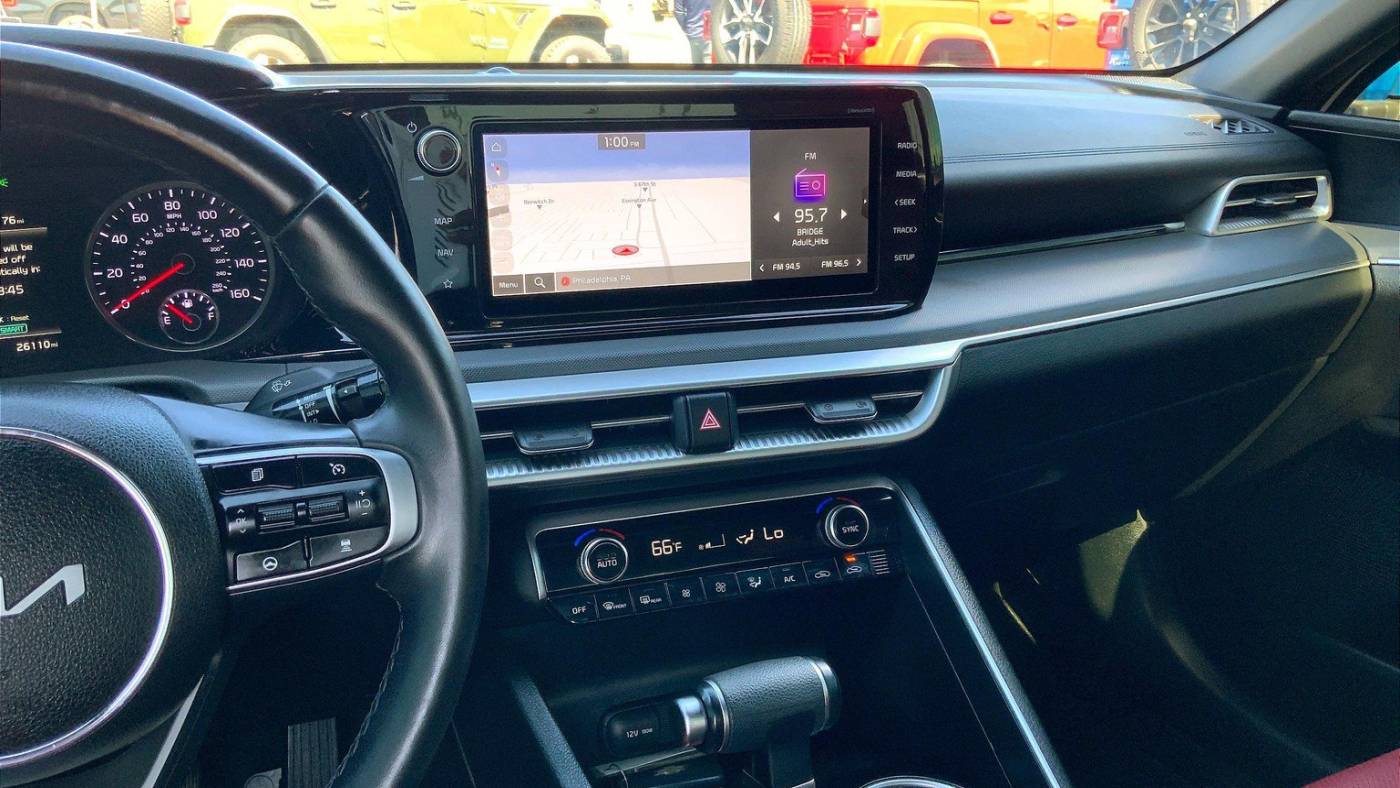 2022 kia k5 gt-line