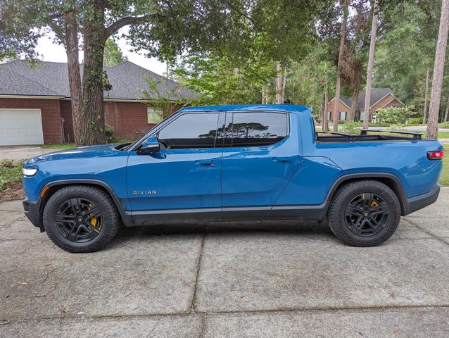 2023 rivian r1t adventure quad-motor large package