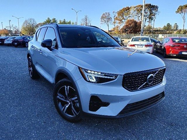 2024 volvo xc40 b5 core