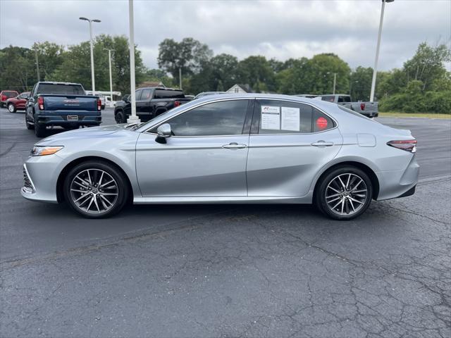 2022 toyota camry hybrid xle