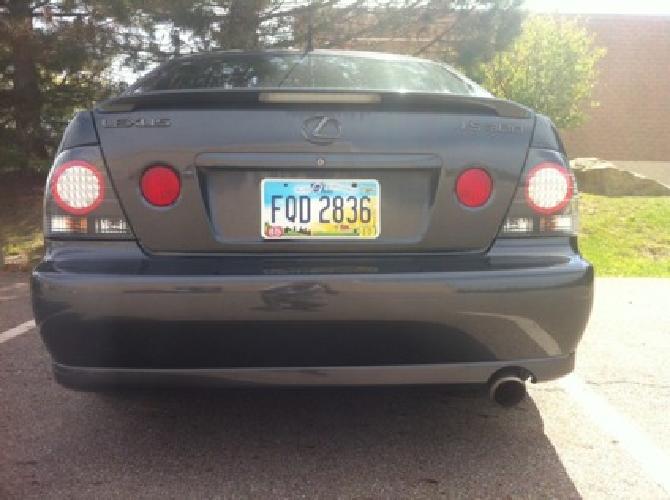 obo 2003 lexus is300 sport design 5spd manual in wooster, oh
