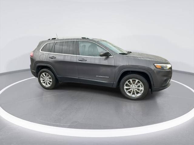 2021 jeep cherokee latitude lux