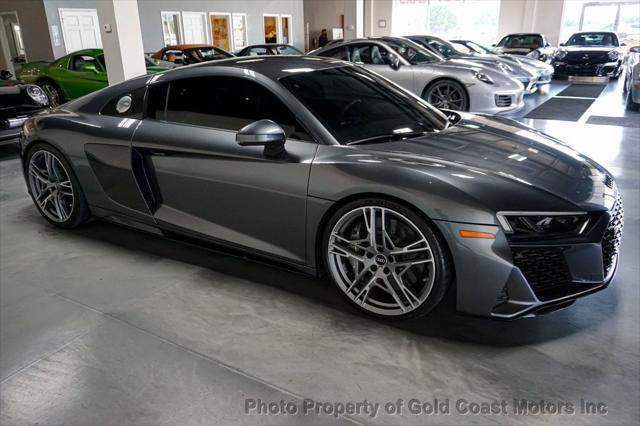 2022 audi r8 *dynamic package* *racing shell seats* *carbon fiber* *loaded*