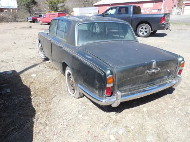 rolls-royce. 1968 salvage vehicle. abandoned in warehouse for over 20 years