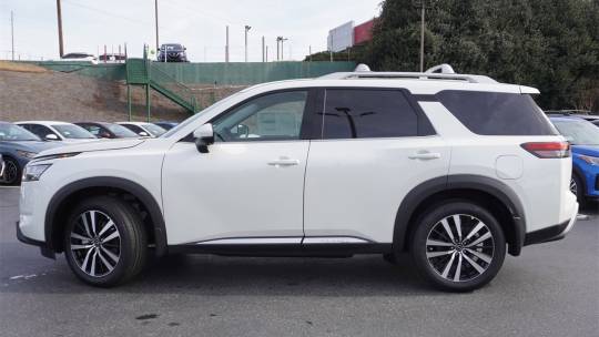 2024 Nissan Pathfinder platinum