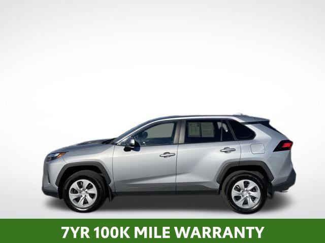 2023 toyota rav4 le