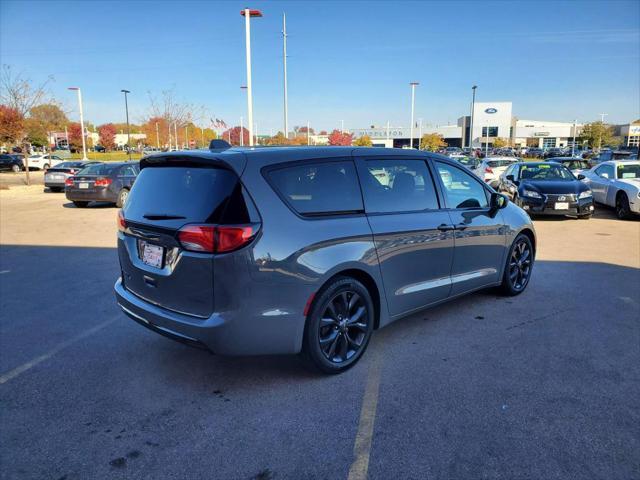 2020 chrysler pacifica touring
