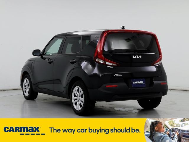 2022 kia soul lx