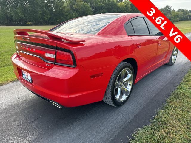 2014 dodge charger sxt