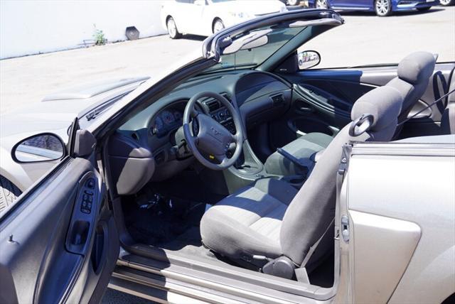 2001 ford mustang gt