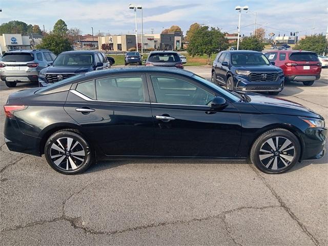 2022 nissan altima 2.5 sv