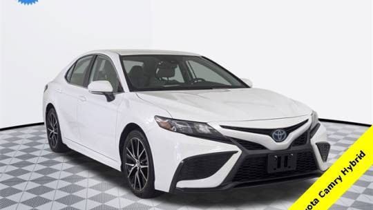 2023 toyota camry hybrid se