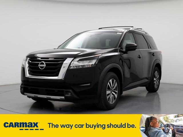 2022 nissan pathfinder sl