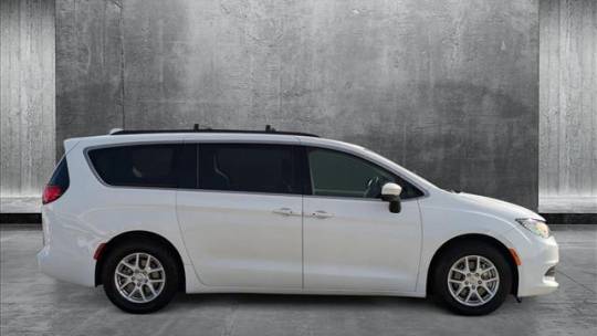 2020 Chrysler Voyager
