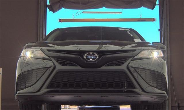 2021 toyota camry se