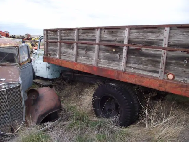 36 international 1 1/2 tom