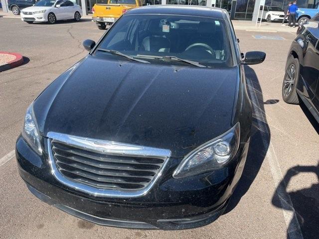 2012 chrysler 200 s